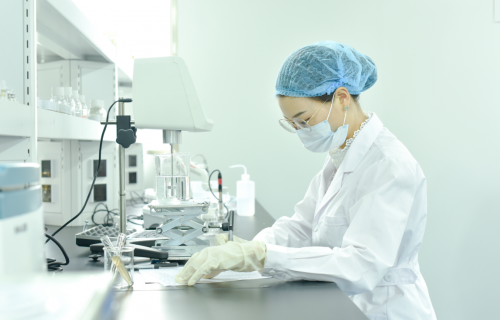 高博思个性化定制高端护肤品 | 高博思品牌专业严格的研发生产实验室