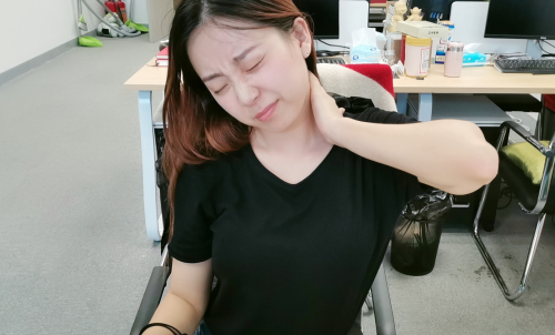 老字号的新“玩意”，面膜质地，还能止痛，这样的膏贴你见过吗？