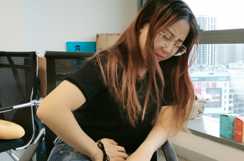 老字号的新“玩意”，面膜质地，还能止痛，这样的膏贴你见过吗？