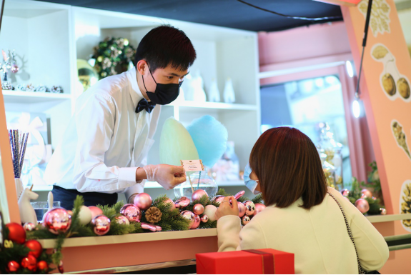 上海恒隆广场开启 “无尽圣诞”,倾情打造高奢购物体验