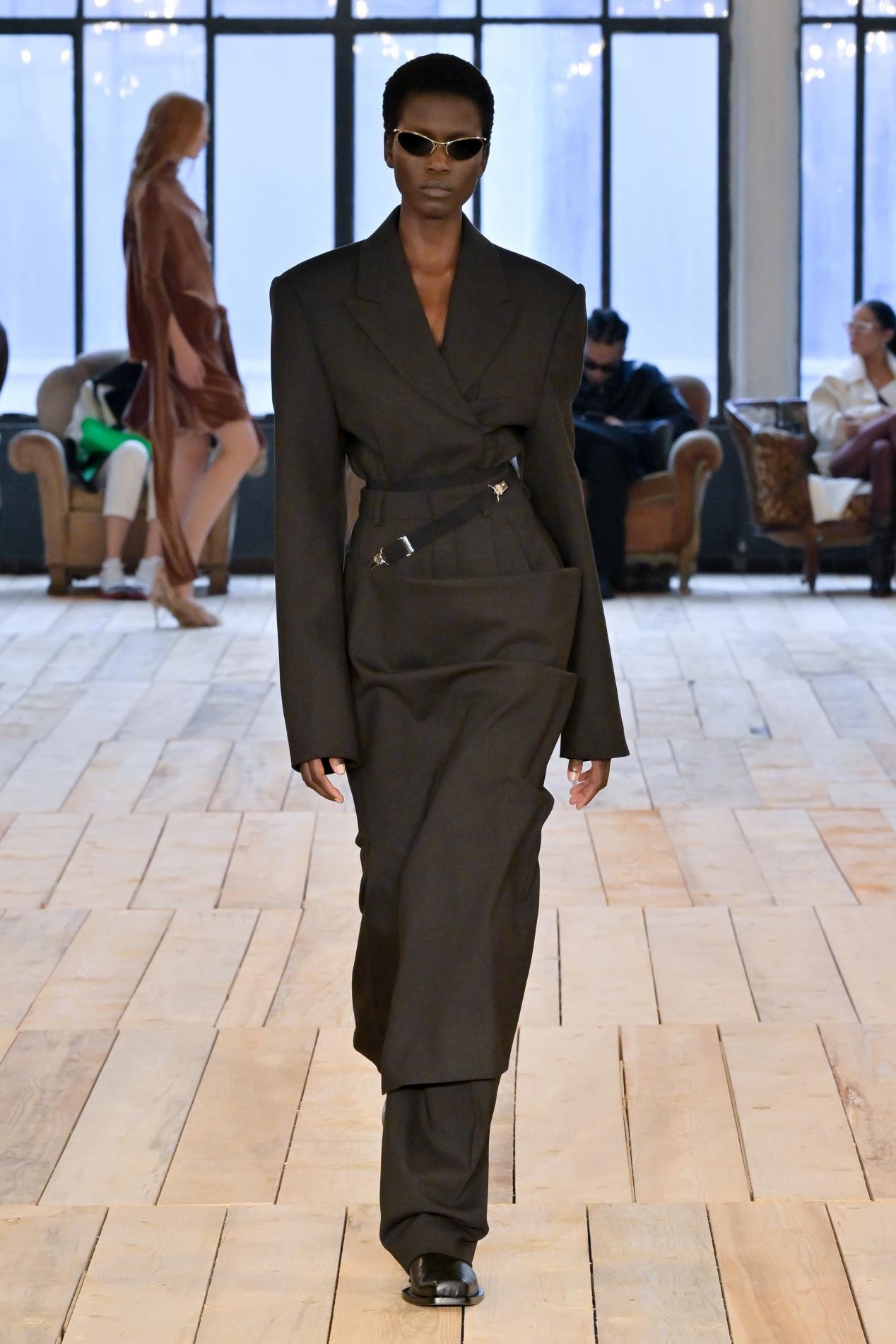SPORTMAX 2023秋冬系列：华服内外尽显不羁灵魂