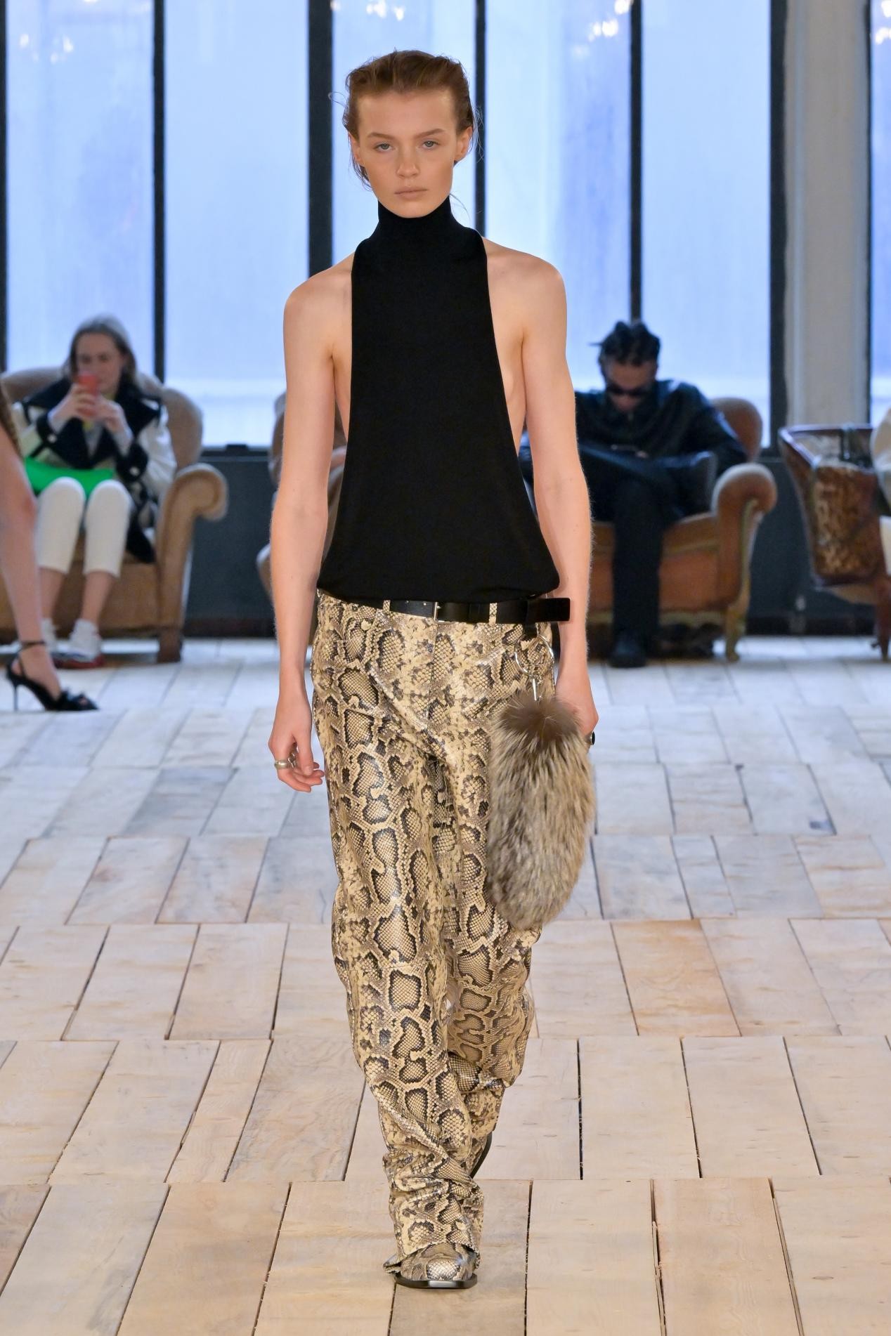 SPORTMAX 2023秋冬系列：华服内外尽显不羁灵魂