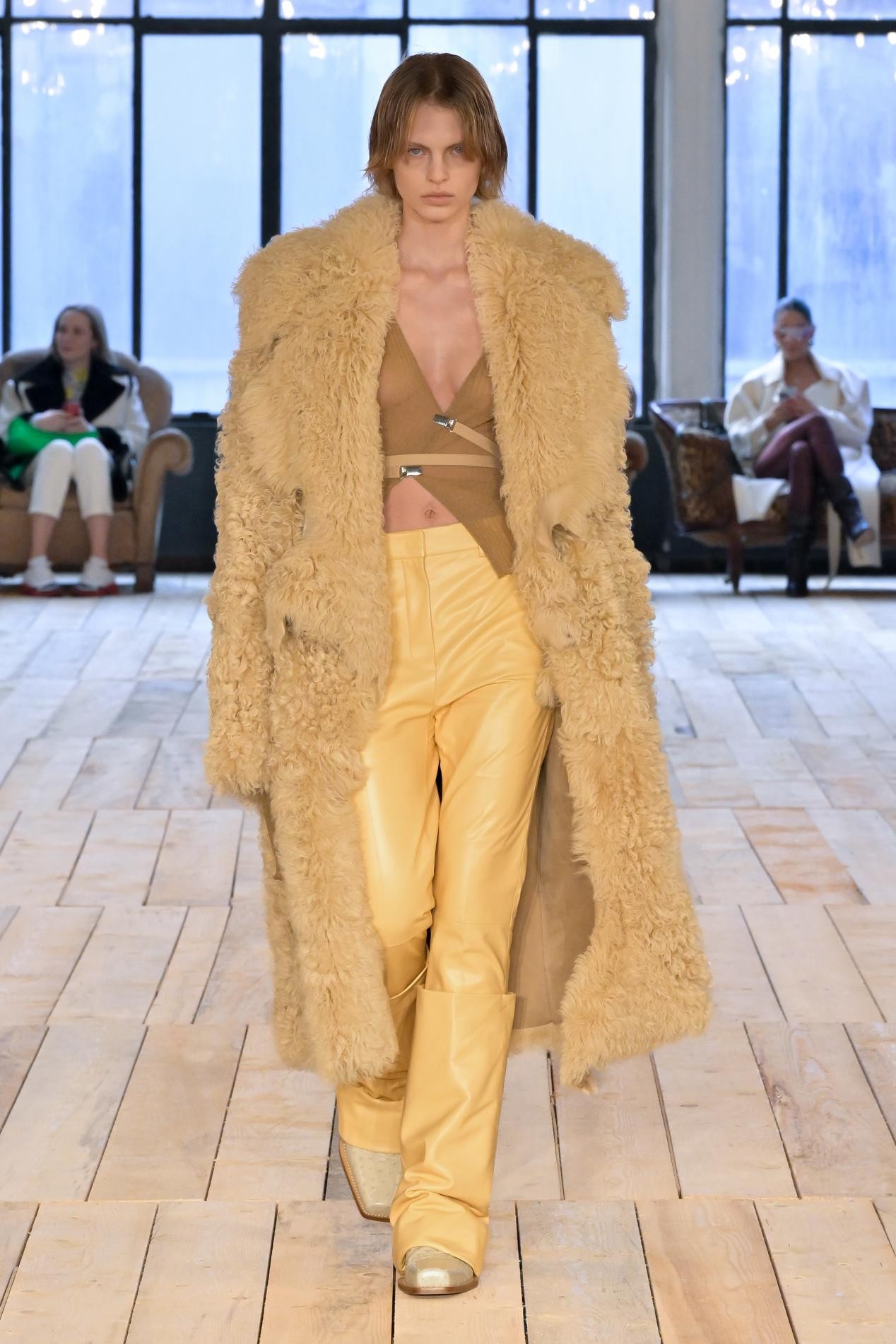 SPORTMAX 2023秋冬系列：华服内外尽显不羁灵魂